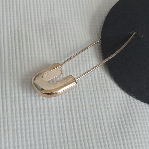 Set of 4 Pairs of Assorted Gold Toned Stud & Safety Pin Fashion Earrings Bundle - Picture 3 of 8